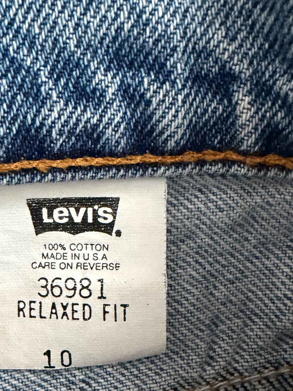 Vintage Levi’s orange tag 100% cotton relaxed fit denim Jean shorts